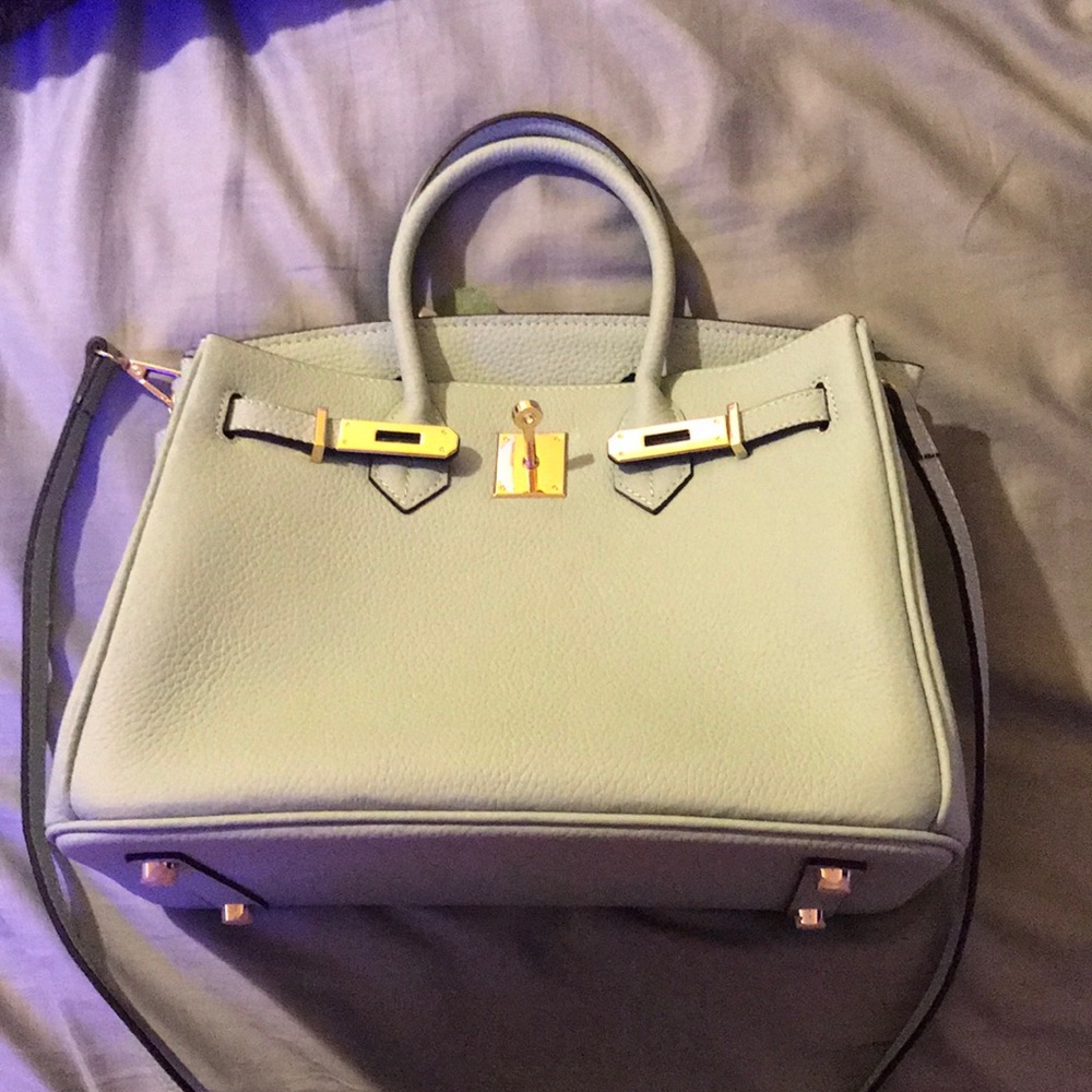 Ainifeel purse! Never used!!!!!